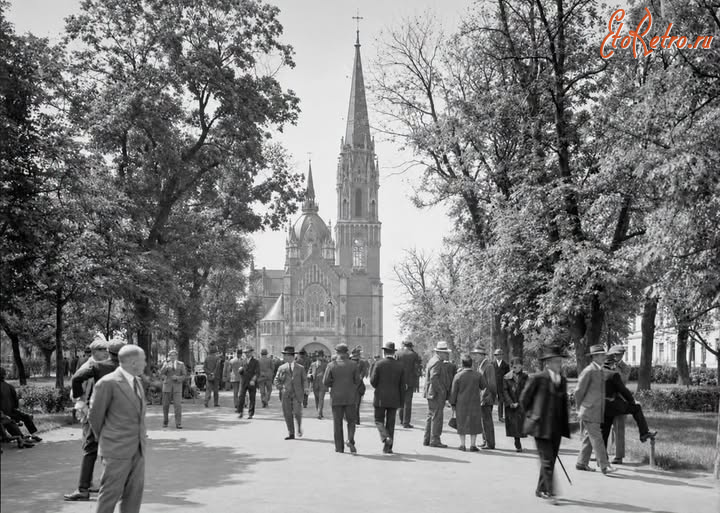 Тернополь - Тернопільський  парафіяьний костел.