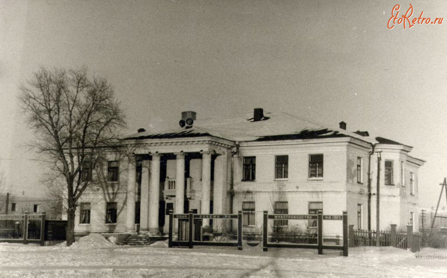 Новоаннинский - Новоаннинский. Старый Дом культуры.