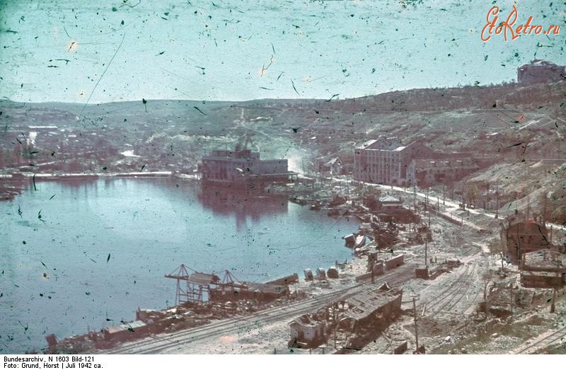 Севастополь - Разрушенный Севастополь в июле 1942 года.
