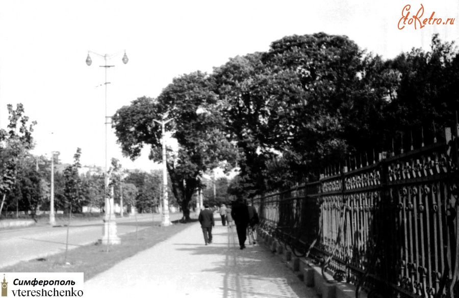 Симферополь - Симферополь. Исторический забор Детского парка по ул. Киевской - 1971