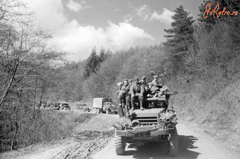 Австрия - Советская военная техника на горных дорогах Австрии