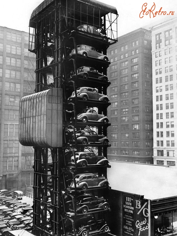 Соединённые Штаты Америки - Чикаго.  Вертикальне паркування автомобілів.