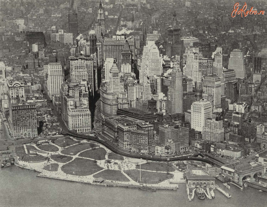 Нью-Йорк - Battery Place and Lower Manhattan from the Air. США,  Нью-Йорк (штат),  Нью-Йорк,  Манхеттен