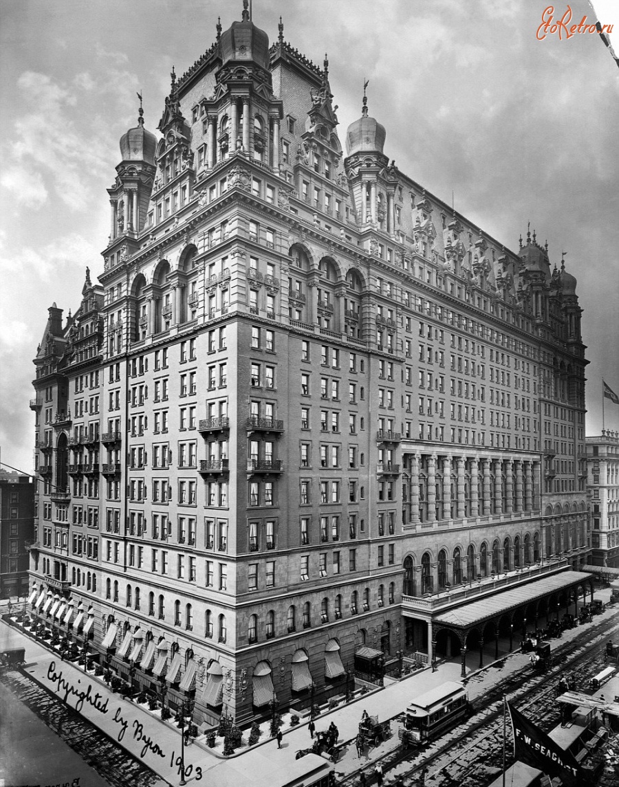 Нью-Йорк - The old Waldorf-Astoria США , Нью-Йорк (штат) , Нью-Йорк , Манхеттен