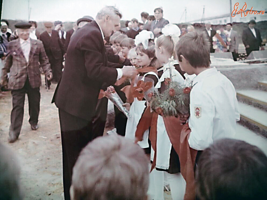 Ровеньки - Клименково. Приём в пионеры в День Победы.