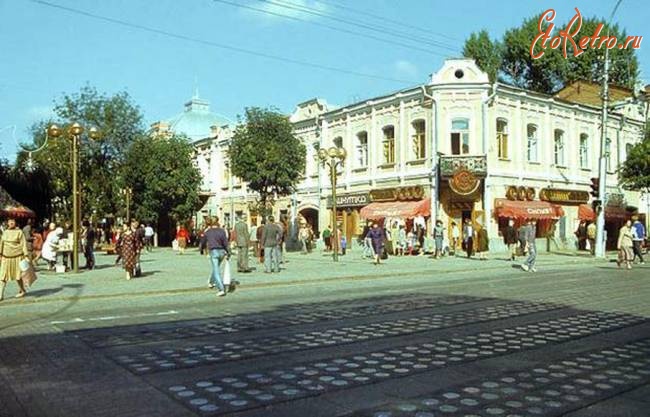 Саратов - Светящийся переход через ул.Горького