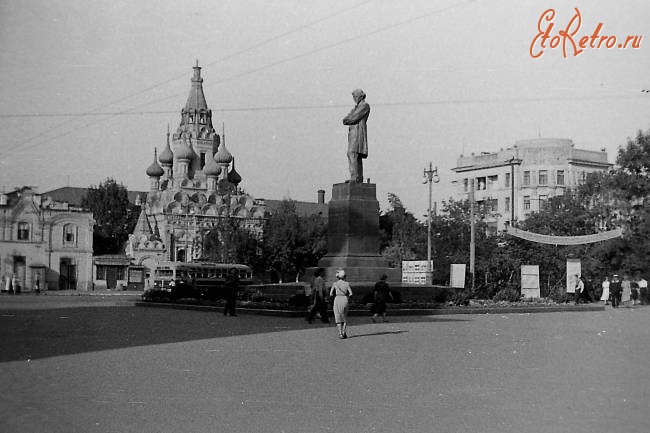 Саратов - Памятник Н.Г.Чернышевскому