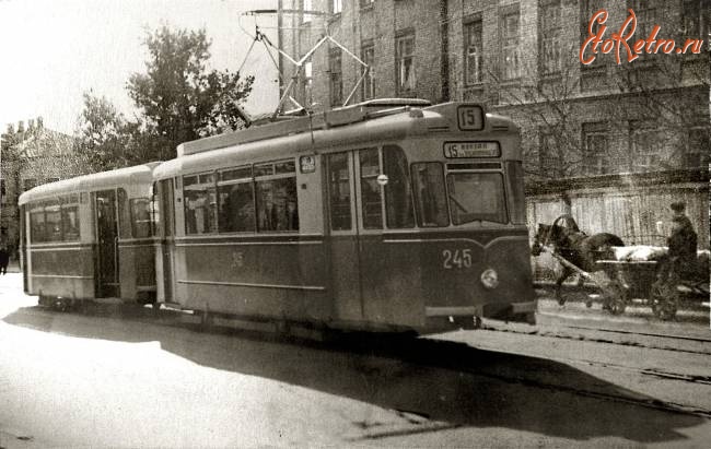 Саратов - Трамвай маршрута №15 на улице Чапаева