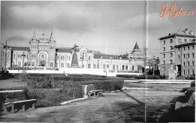 Саратов - Сквер на Привокзальной площади