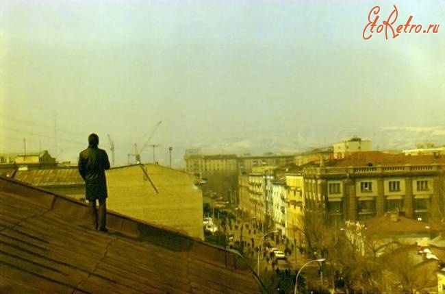 Саратов - Одинокий человек на крыше