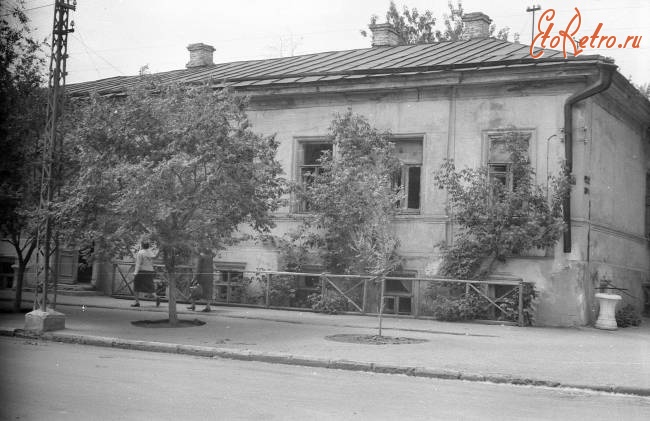 Саратов - Дом на углу улицы Вольской и Дзержинского