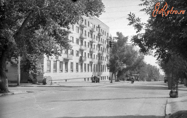 Саратов - Перекресток улицы Вольской и Мичурина