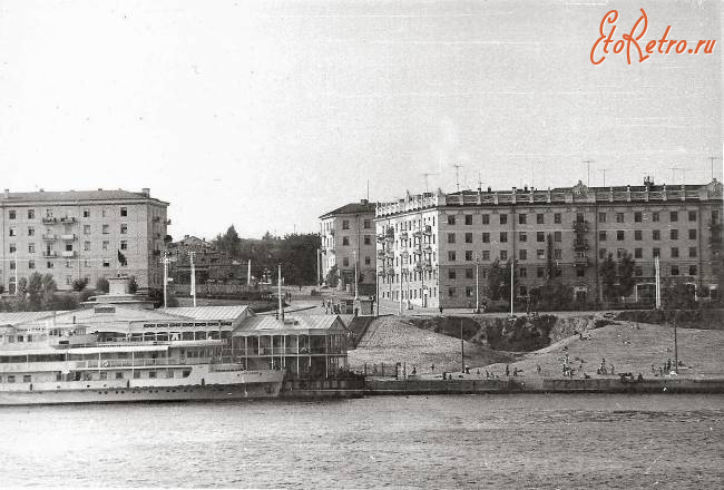 Саратов - Вид на Обуховский переулок с Волги