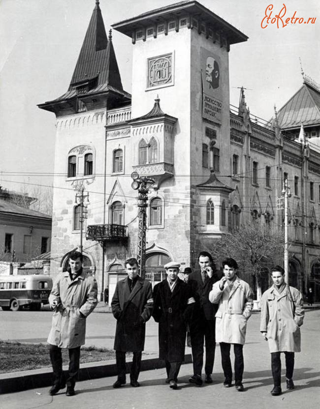 Саратов - Дружинники института 