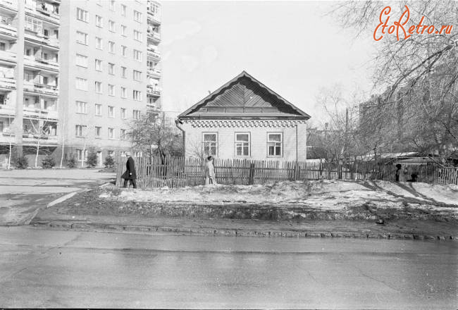 Саратов - Улица Шелковичная,136