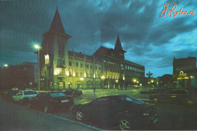 Саратов - Консерватория ночью
