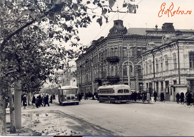 Саратов - Автобус ЗИЛ-158 и троллейбус МТБ-82 на проспекте Ленина