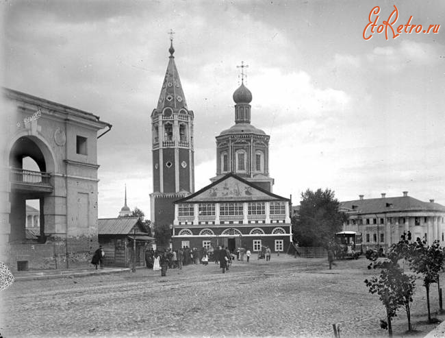 Саратов - Троицкий собор и Гостиный двор