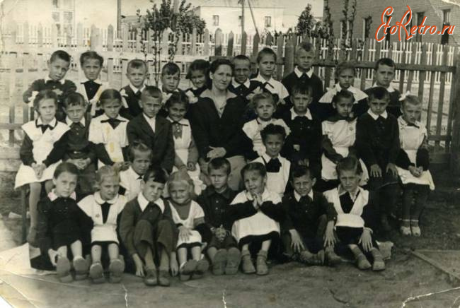 Саратов - Ученики начальной школы №71