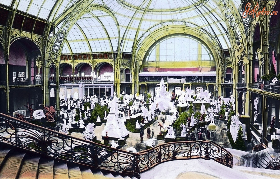 Париж - The Grand Palais of Fine Arts.