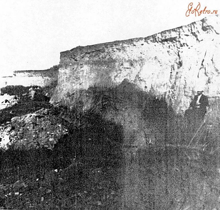 Алма-Ата - Акджарский обрыв горных пород в Аксайском ущелье, 1887