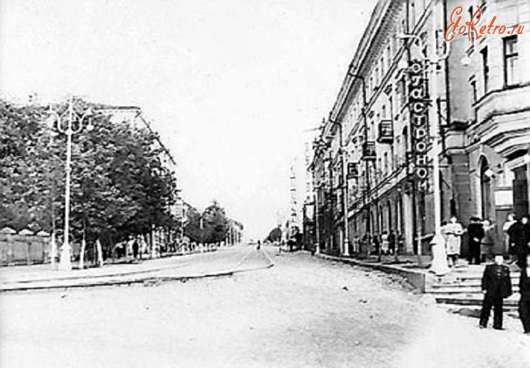 Старые магазины, рестораны и другие учреждения - Пермь. 1955 г. Гастроном