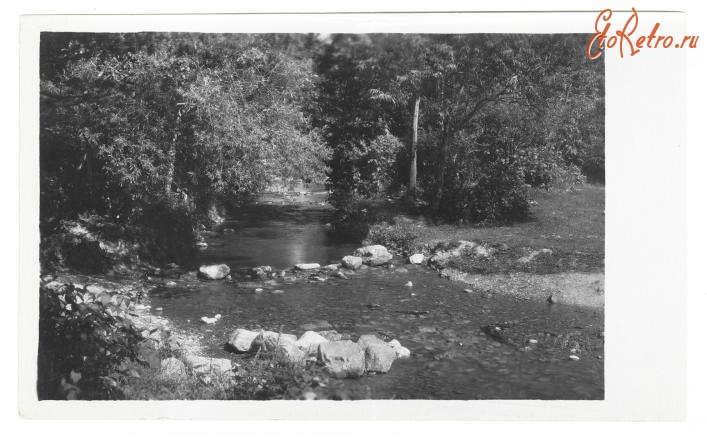 Ретро открытки - Открытка. Южно-Сахалинск. Горпарк. Речка в парке. 1957 г.