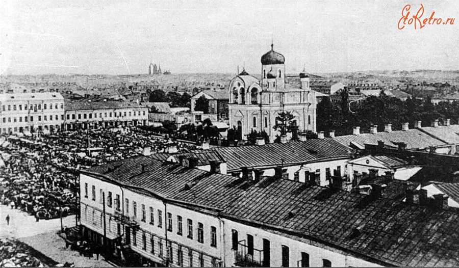 Латвия - Даугавпилс .  Вид на Александровскую площадь