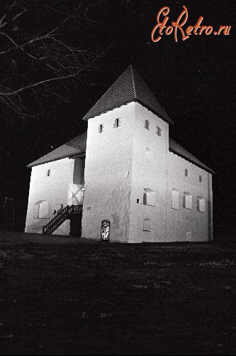 Эстония - Замок Пуртсе после реставрации.