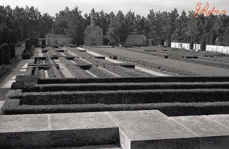Рига - Братское кладбище латышских стрелков и гвардейских полков, павших на фронтах Гражданской и Великой Отечественной войн