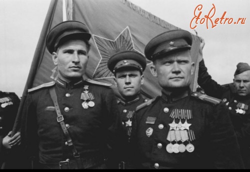 Солдаты и офицеры Советской армии - Солдаты и офицеры Советской армии
