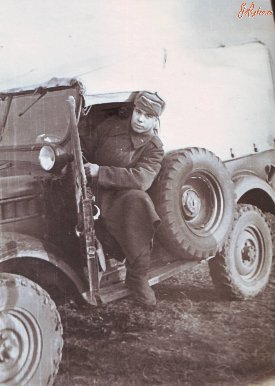 Солдаты и офицеры Советской армии - На память об армейской службе.