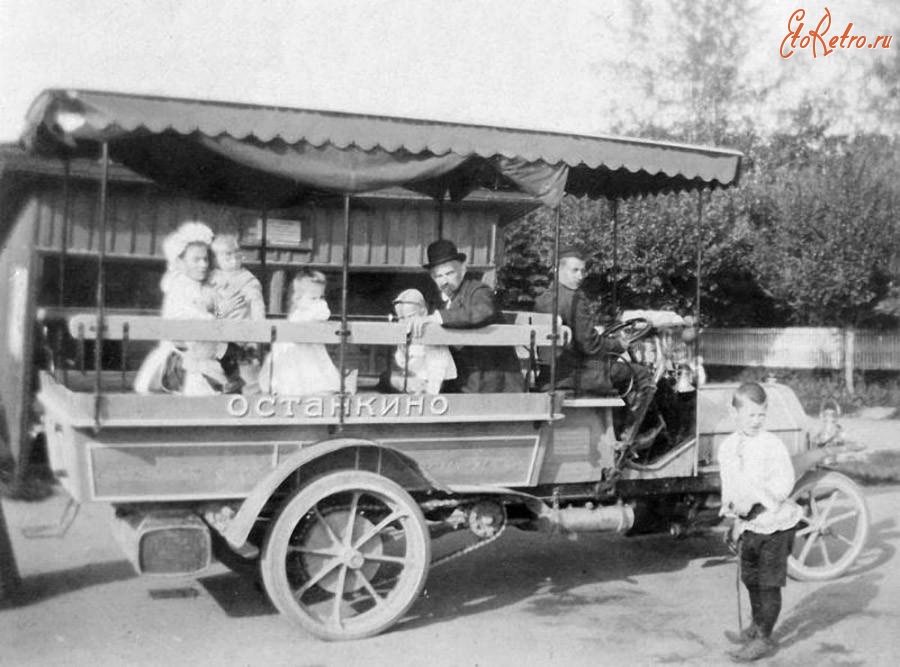 Автобусы - Автобус «Даймлер» в Останкино, 1907 год.