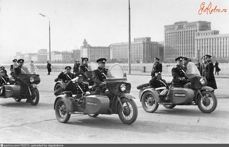 Милиция СССР - Вид на Фрунзенскую набережную со стороны ЦПКиО. Москва