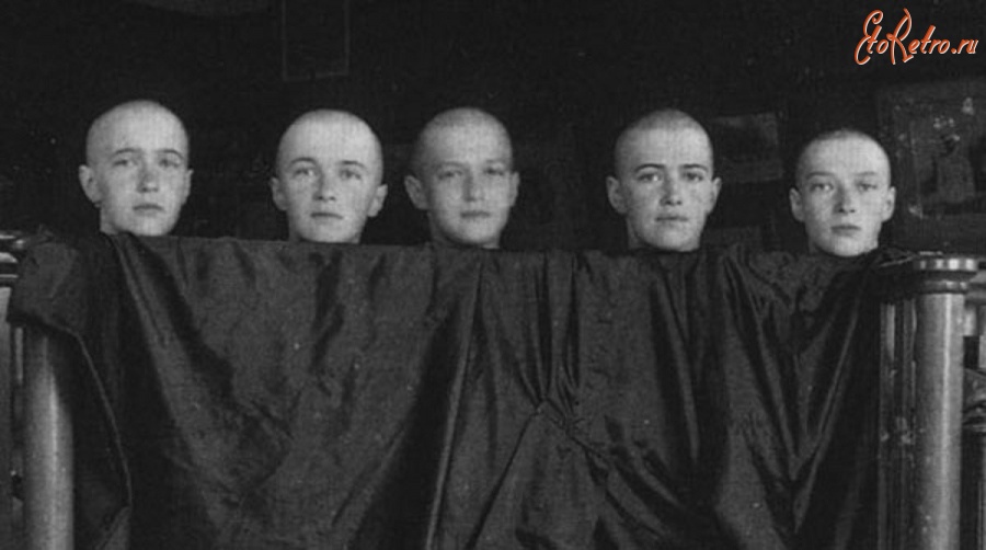 Ретро знаменитости - Анастасия, Ольга, Алексей, Мария и Татьяна после кори. Июнь 1917 года.
