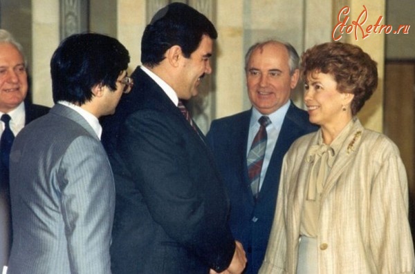 Ретро знаменитости - 7 апреля 1988 года. Встреча Генерального секретаря ЦК КПСС Михаила Гобачева и президента Афганистана Мохаммада Наджибуллы в Ташкенте.