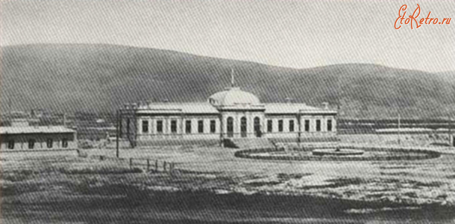 Туркменистан - Кушка. Здание вокзала.