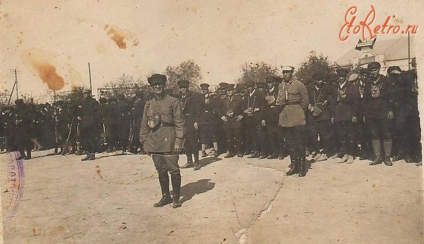 Ашхабад - на параде комсомолького полка в честь Ч годовщины ВЛКСМ.
