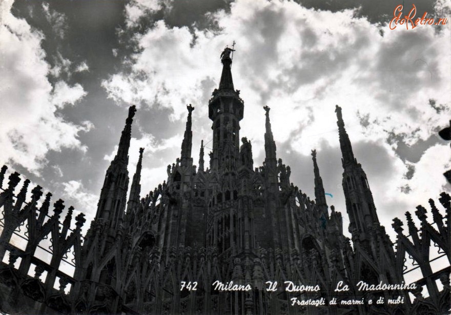 Милан - Milano il duomo la madonnina frastagli di marmi e di nubi 1953 vg Италия,  Ломбардия,  Милан