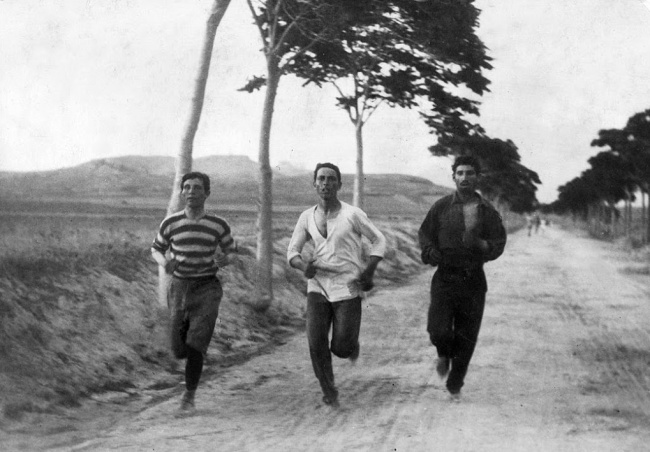 Греция - Марафонцы на первых современных Олимпийских играх, проходивших в Афинах, Греция, 1896.