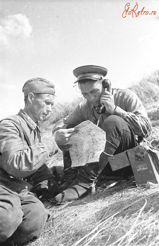 Монголия - Бойцы 1-й армейской группы докладывают в Штаб о ходе выполнения боевой операции в районе р.Халхин-Гол