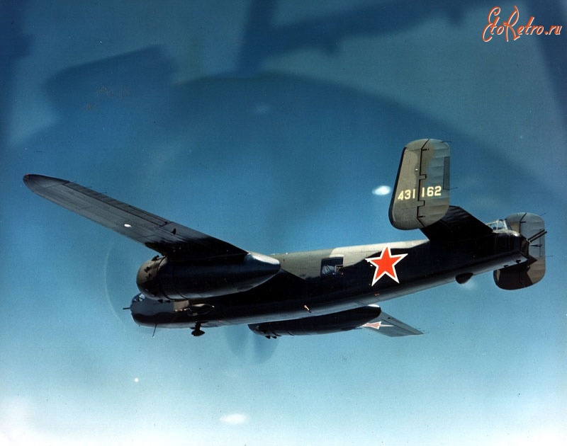 Авиация - Алсиб. Американский бомбардировщик B-25J-30 в небе над Аляской. 1942-1945