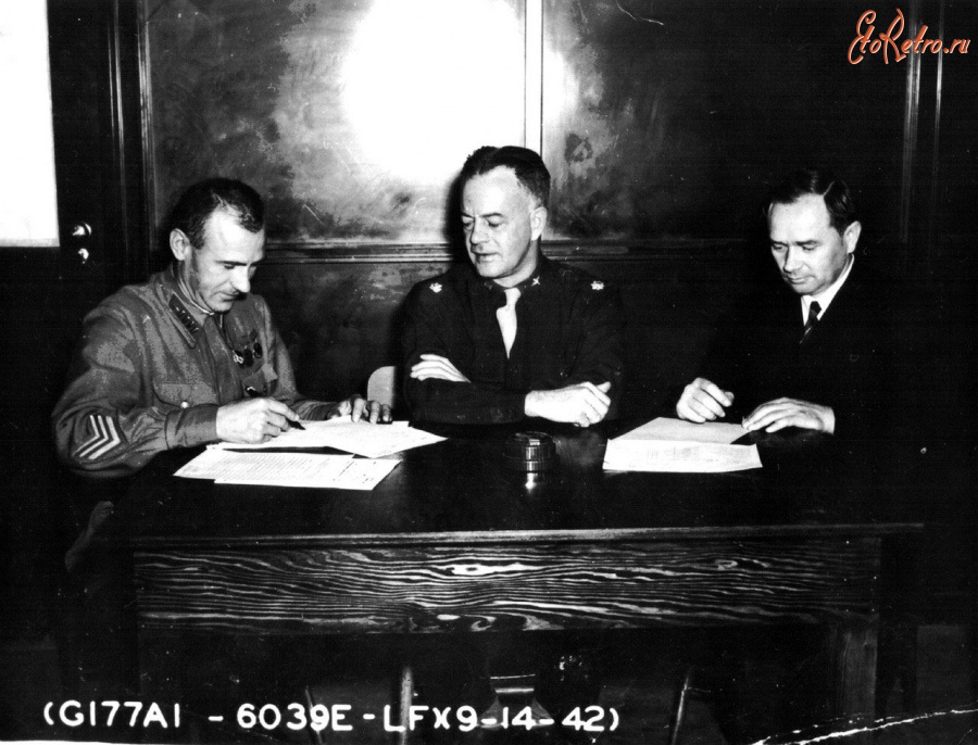 Авиация - Подписание Акта сдачи-приёма первой партии самолётов 14 сентября 1942 г. Фэрбенкс, Аляска