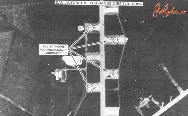 Авиация - Советские дальние бомбардировщики Ту-95 на кубинском аэродроме San Antonio de los Banos