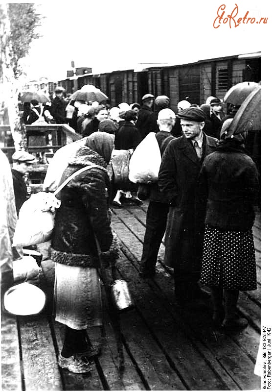 Бохум - Eisenbahntransport russischer Zwangsarbeiter. Едут в Германию.1941 г.