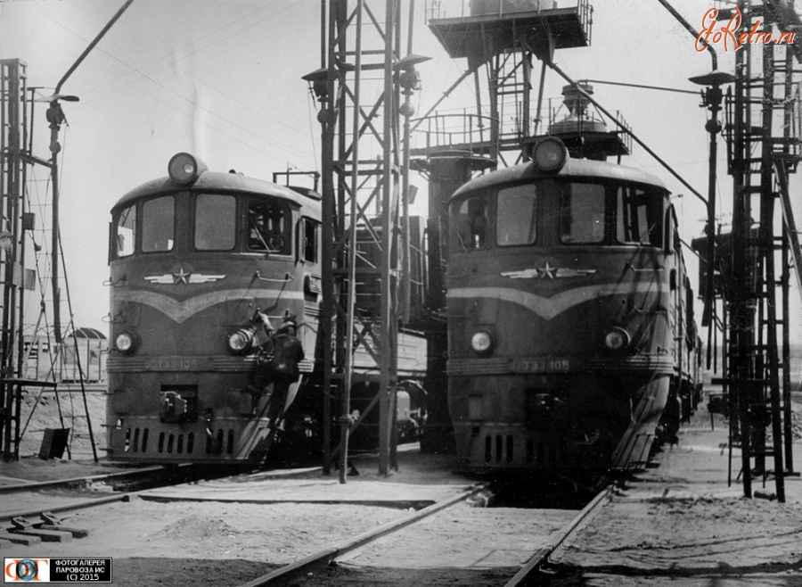 Железная дорога (поезда, паровозы, локомотивы, вагоны) - Тепловозы ТЭ3-106 и ТЭ3-105 на ПТО в локомотивном депо Орск.