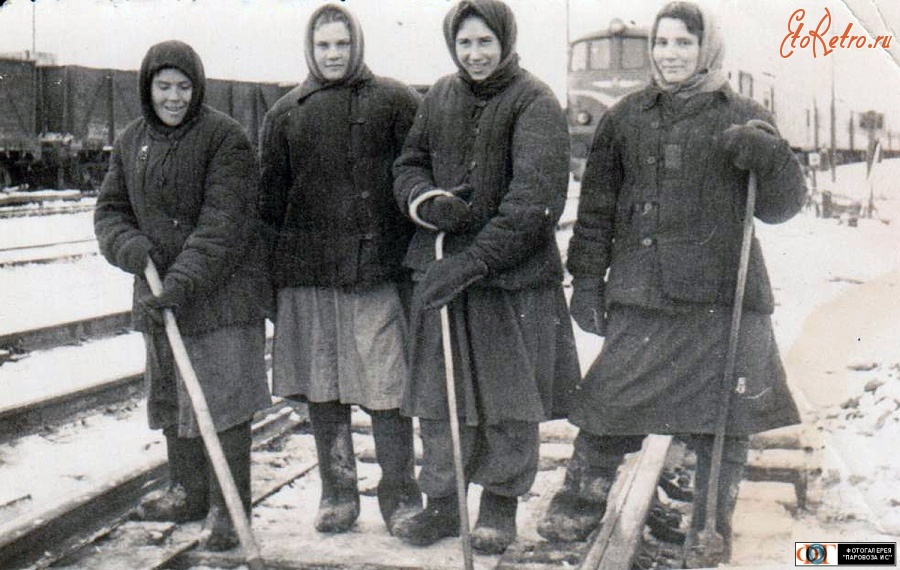 Железная дорога (поезда, паровозы, локомотивы, вагоны) - Работники Вагайской дистанции пути на снегоборьбе