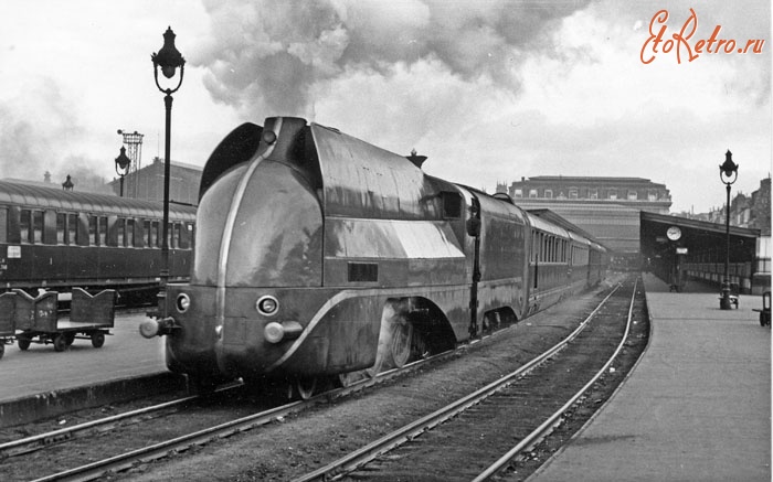 Железная дорога (поезда, паровозы, локомотивы, вагоны) - Капотированный паровоз 221В1 с поездом на ст.Лион