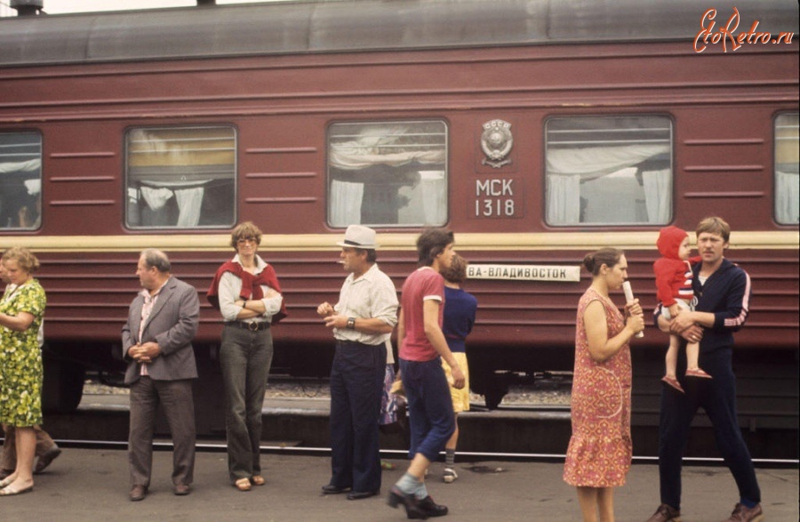 Железная дорога (поезда, паровозы, локомотивы, вагоны) - Поезд Москва-Владивосток