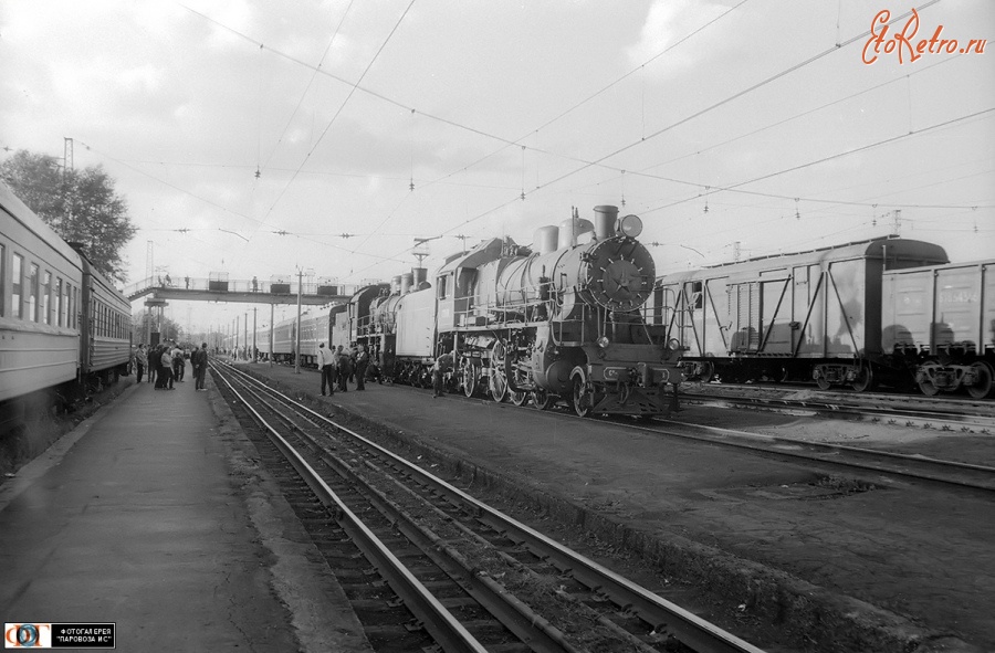 Железная дорога (поезда, паровозы, локомотивы, вагоны) - Паровозы Су213-58 и Эр684-52 с туристическим поездом на ст.Егоршино,Свердловская область